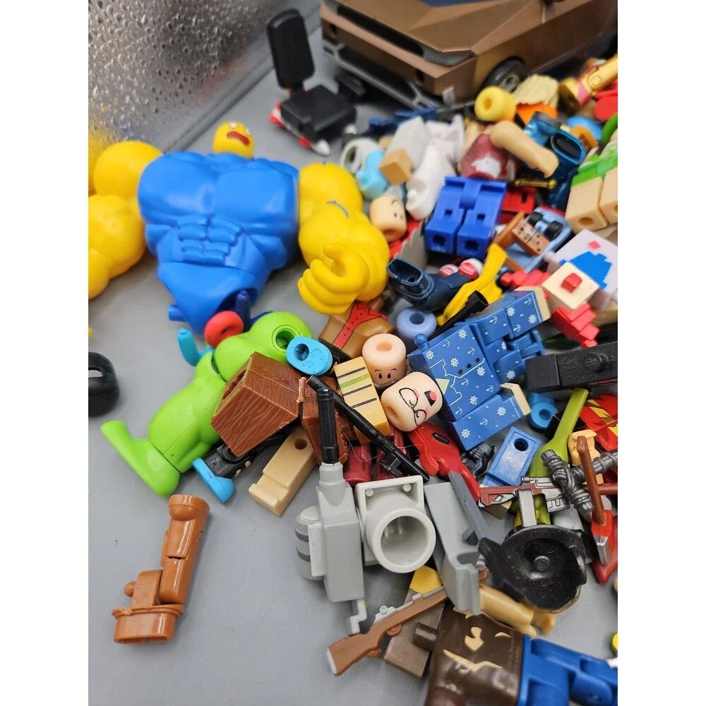 Huge Roblox Figure Lot + Figures & Accessories Mixed Bundle Parts Pieces Cars